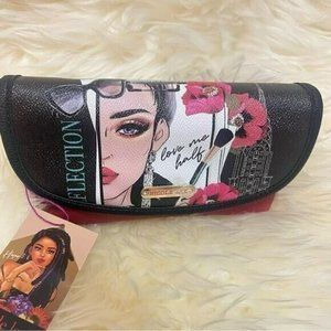 Women  Cosmetic Brush Pouch Bag Cosmetic Case Black/Red Magnetic and Zip NL